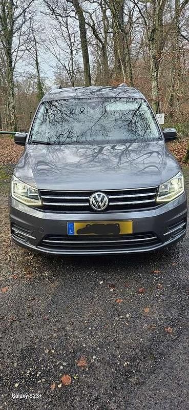 Gebraucht VW Caddy Highline 150 PS (110 kW) 2019 Grau Van / Kleinbus