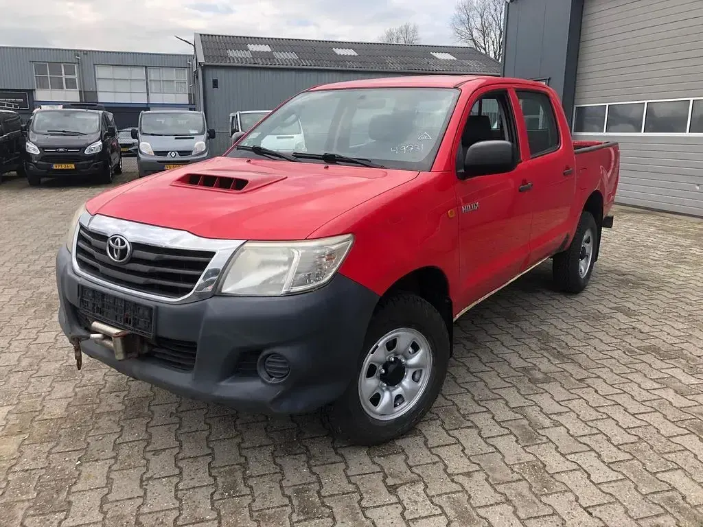 Gebraucht Toyota HiLux 144 PS (105 kW) 2012 Rot Pickup