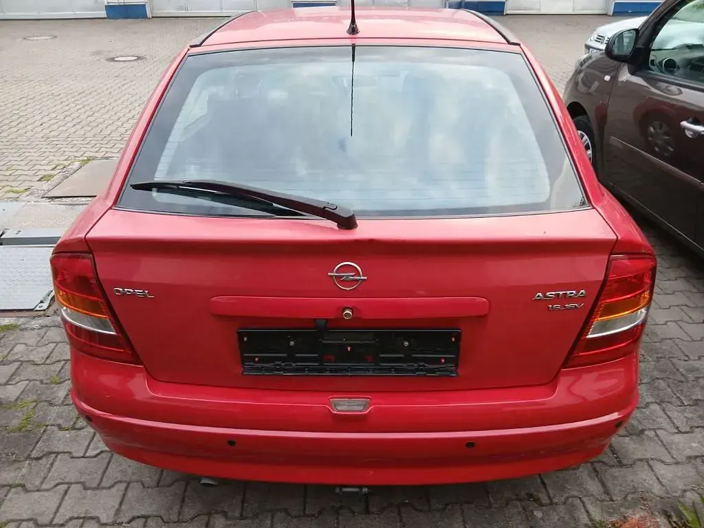 Gebraucht Opel Astra 101 PS (74 kW) 1998 Rot Limousine
