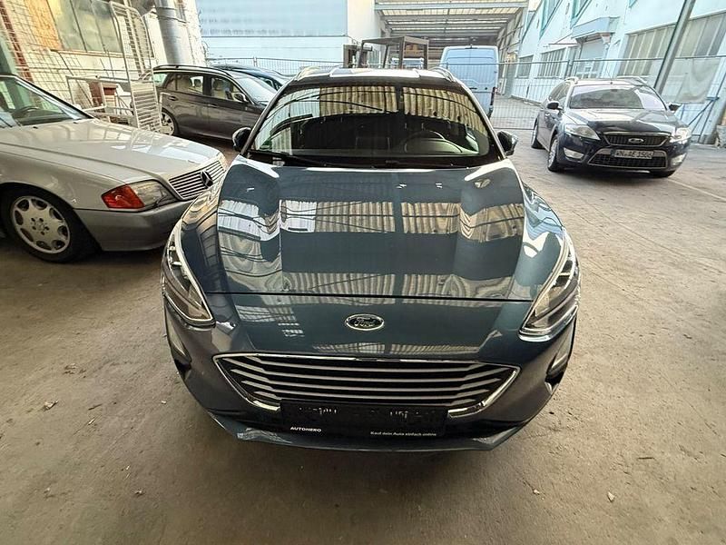 Blau Gebraucht 2019 Ford Focus Cool & Connect Limousine | 12.600 € (Fairer Preis) - Bild 1/4