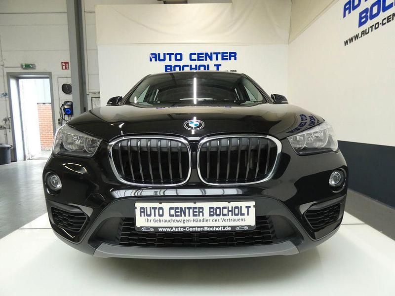 Schwarz Gebraucht 2017 BMW X1 Advantage SUV | 20.900 € (Fairer Preis) - Bild 1/4