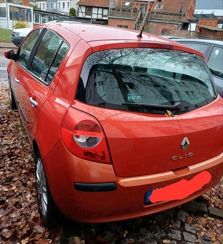 Gebraucht Renault Clio III 101 PS (74 kW) 2008 Rot Kleinwagen