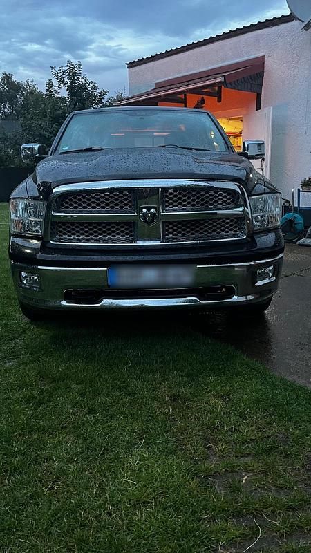 Schwarz Gebraucht 2012 Dodge Ram Abholung | 27.500 € (Teuer) - Bild 1/4