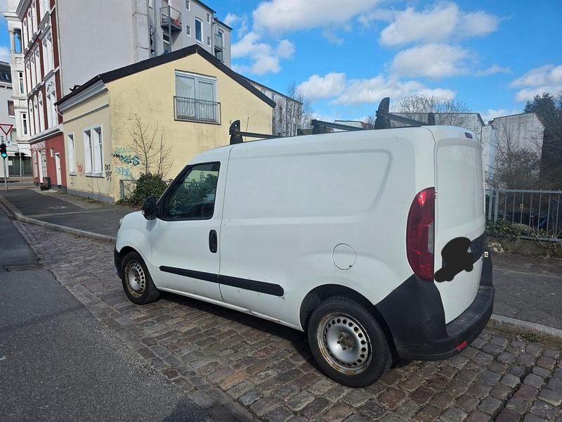 Usata Fiat Doblò 75 CV (55 kW) 2016 Nero Monovolume