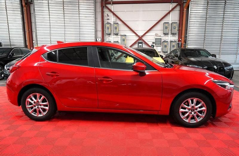 Gebraucht Mazda 3 Exclusive-Line 165 PS (121 kW) 2017 Rot Limousine
