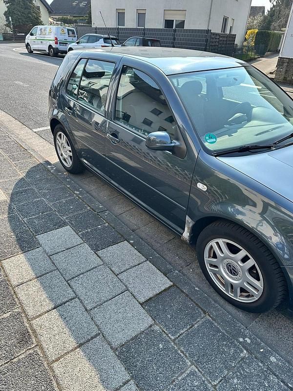 Gebraucht VW Golf IV 105 PS (77 kW) 2002 Kleinwagen