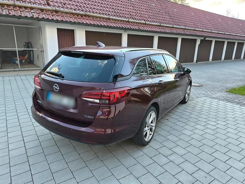 Gebraucht Opel Astra 150 PS (110 kW) 2018 Rot Kombi