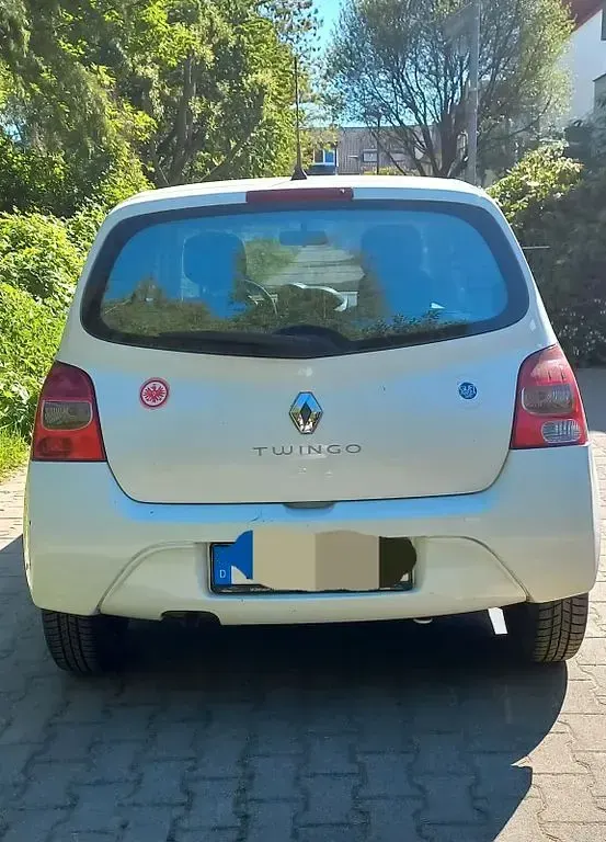 Second-hand Renault Twingo Expression 76 CP (55 kW) 2009 Alb Hatchback