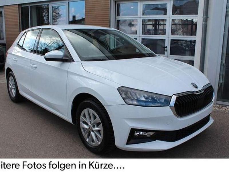 Gebraucht Skoda Fabia Selection 95 PS (69 kW) 2023 Weiss Kleinwagen