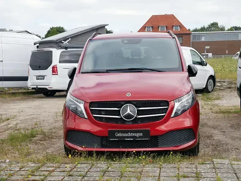 Gebraucht Mercedes V300 Edition 237 PS (174 kW) 2022 Rot Van / Kleinbus
