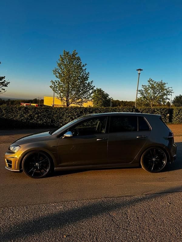 Gebraucht VW Golf VII R 300 PS (220 kW) 2015 Andere farben Kleinwagen