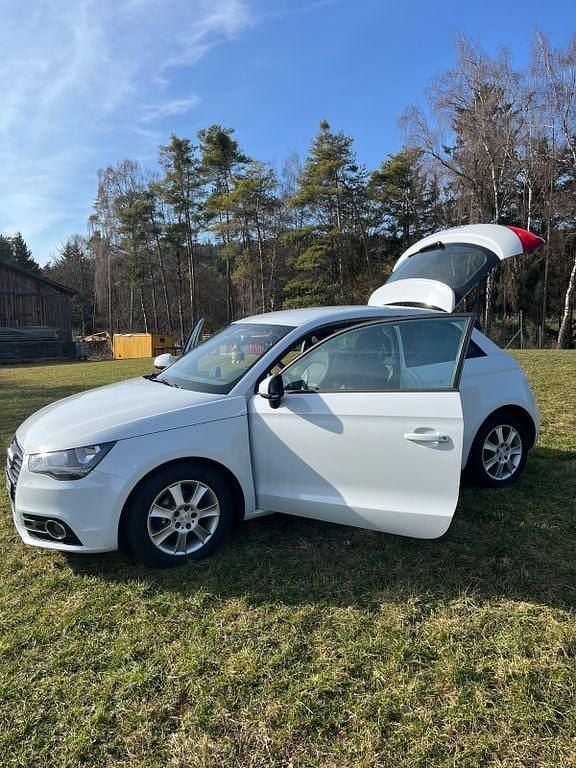 Gebraucht Audi A1 Ambition 86 PS (63 kW) 2013 Weiß Kleinwagen