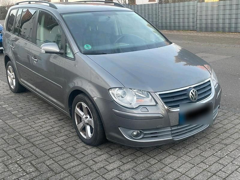 Gebraucht VW Touran 140 PS (102 kW) 2008 Grau Van / Kleinbus