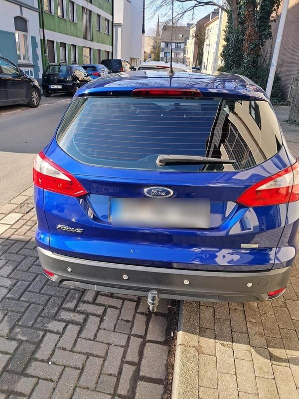 Gebraucht Ford Focus 102 PS (75 kW) 2014 Limousine