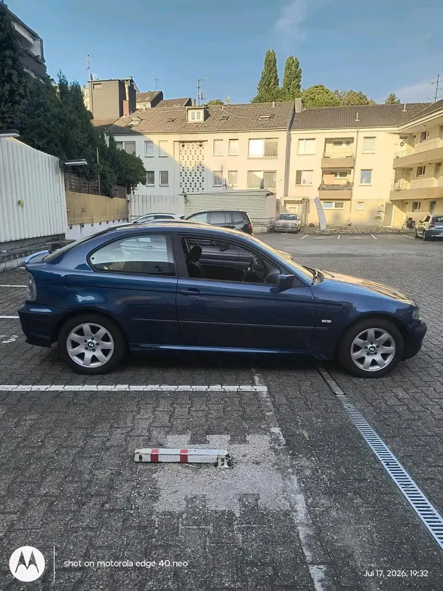 Gebraucht BMW 316 Compact 116 PS (85 kW) 2003 Blau Kleinwagen