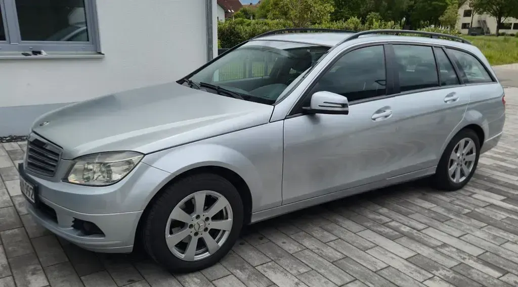 Gebraucht Mercedes C200 136 PS (100 kW) 2009 Silber Limousine