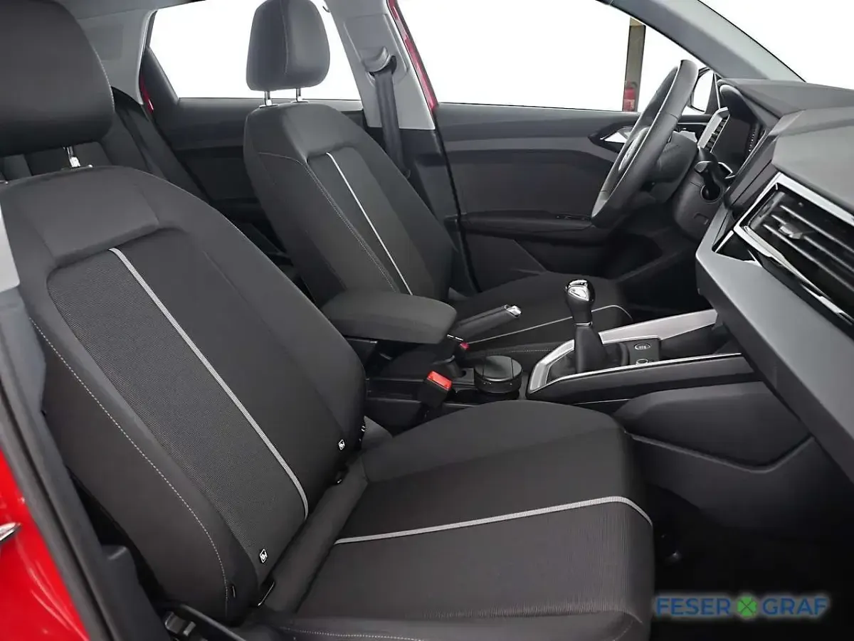 Gebraucht Audi A1 Sportback Basis 95 PS (69 kW) 2025 Progressivrot metallic mythosschwarz met allic Kleinwagen