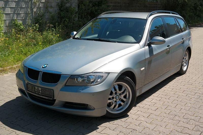 Blau Gebraucht 2006 BMW 320 Kombi | 2.499 € (Guter Preis) - Bild 1/4