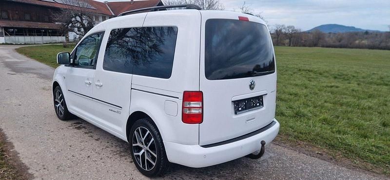 Gebraucht VW Caddy Edition 102 PS (75 kW) 2015 Weiß Van / Kleinbus