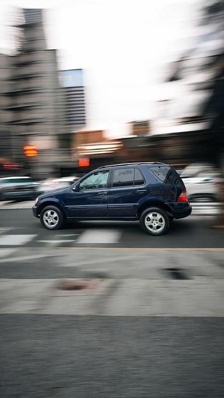 Gebraucht Mercedes ML270 163 PS (119 kW) 2004 Blau SUV
