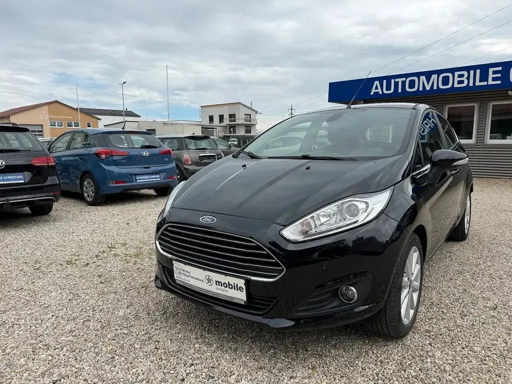 Second-hand Ford Fiesta Titanium 101 CP (74 kW) 2017 Negru Hatchback
