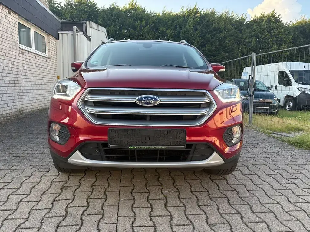 Gebraucht Ford Kuga Titanium 150 PS (110 kW) 2018 Rot SUV