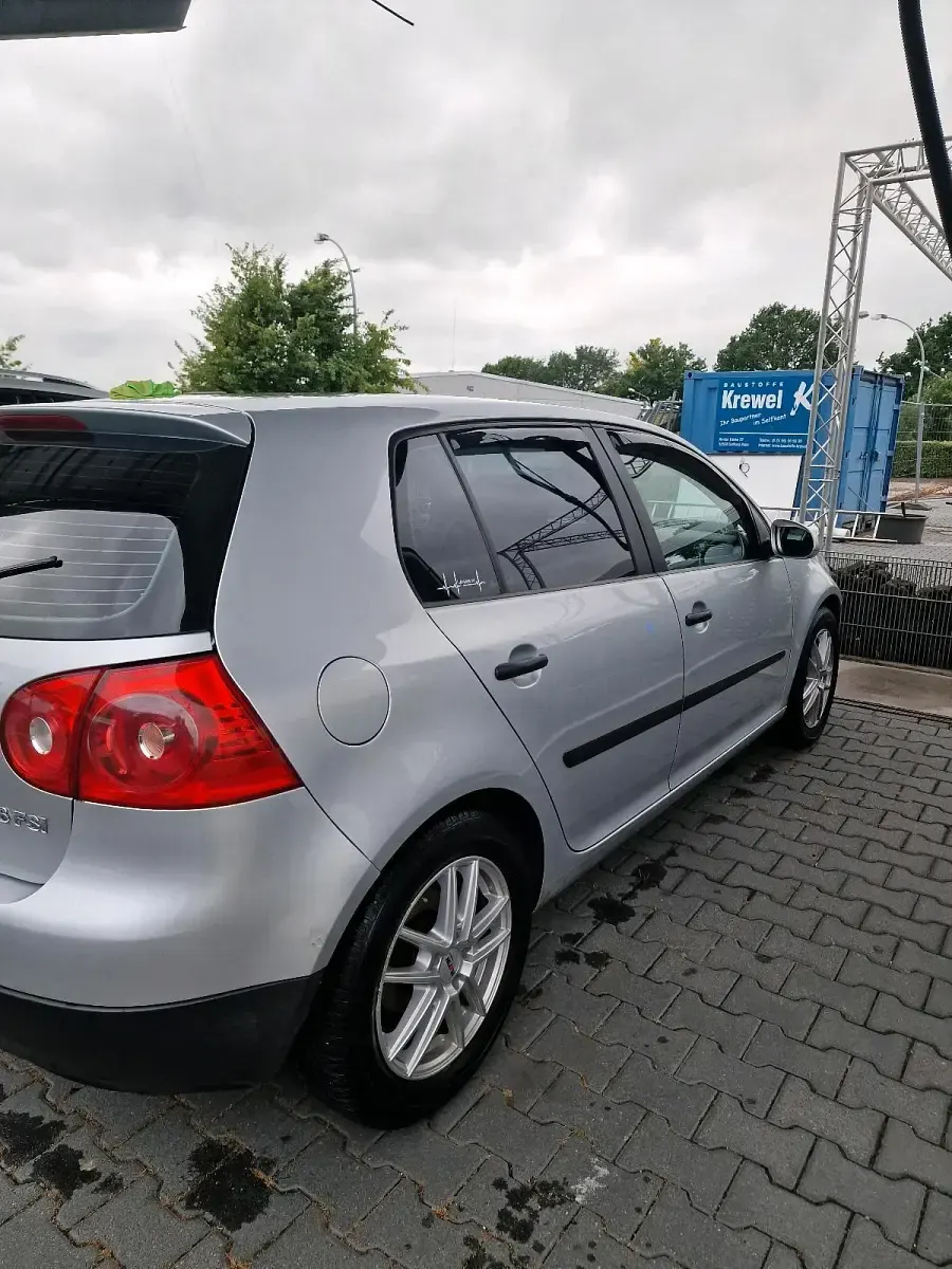 Gebraucht VW Golf V 116 PS (85 kW) 2004 Grau Kleinwagen