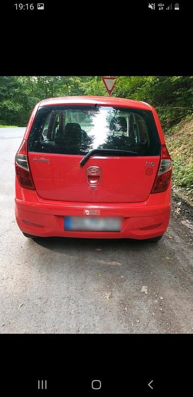 Rot Gebraucht 2011 Hyundai i10 Kleinwagen | 1.600 € (Guter Preis) - Bild 1/4