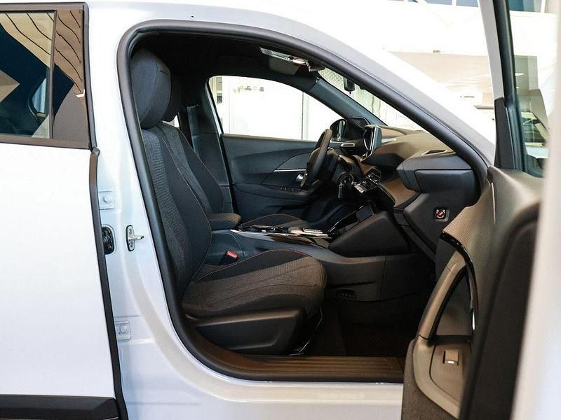 Neu Peugeot e-2008 Style 114 kW (156 PS) 2026 Weiss / okenit weiss SUV