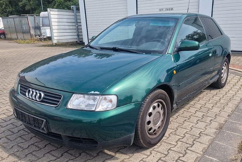 Grün Gebraucht 1997 Audi A3 Sport Limousine | 899 € (Guter Preis) - Bild 1/4