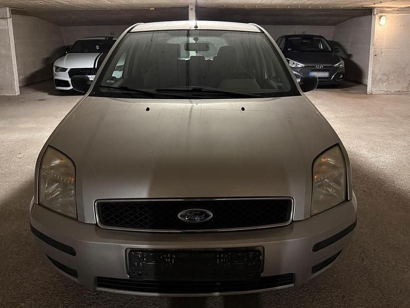 Gebraucht Ford Fusion 75 PS (55 kW) 2003 Silber Kleinwagen