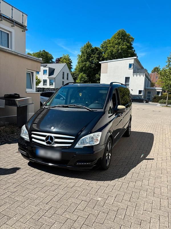 Schwarz Gebraucht 2012 Mercedes Viano Van / Kleinbus | 15.900 € (Guter Preis) - Bild 1/4