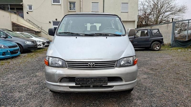 Silber Gebraucht 2006 Toyota HiAce Van | 3.499 € (Guter Preis) - Bild 1/4