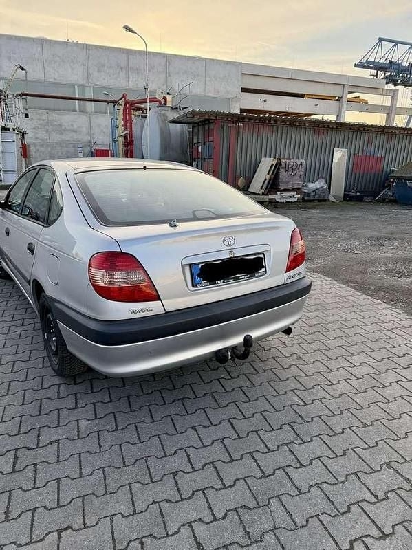 Gebraucht Toyota Avensis Sol 129 PS (94 kW) 2001 Limousine