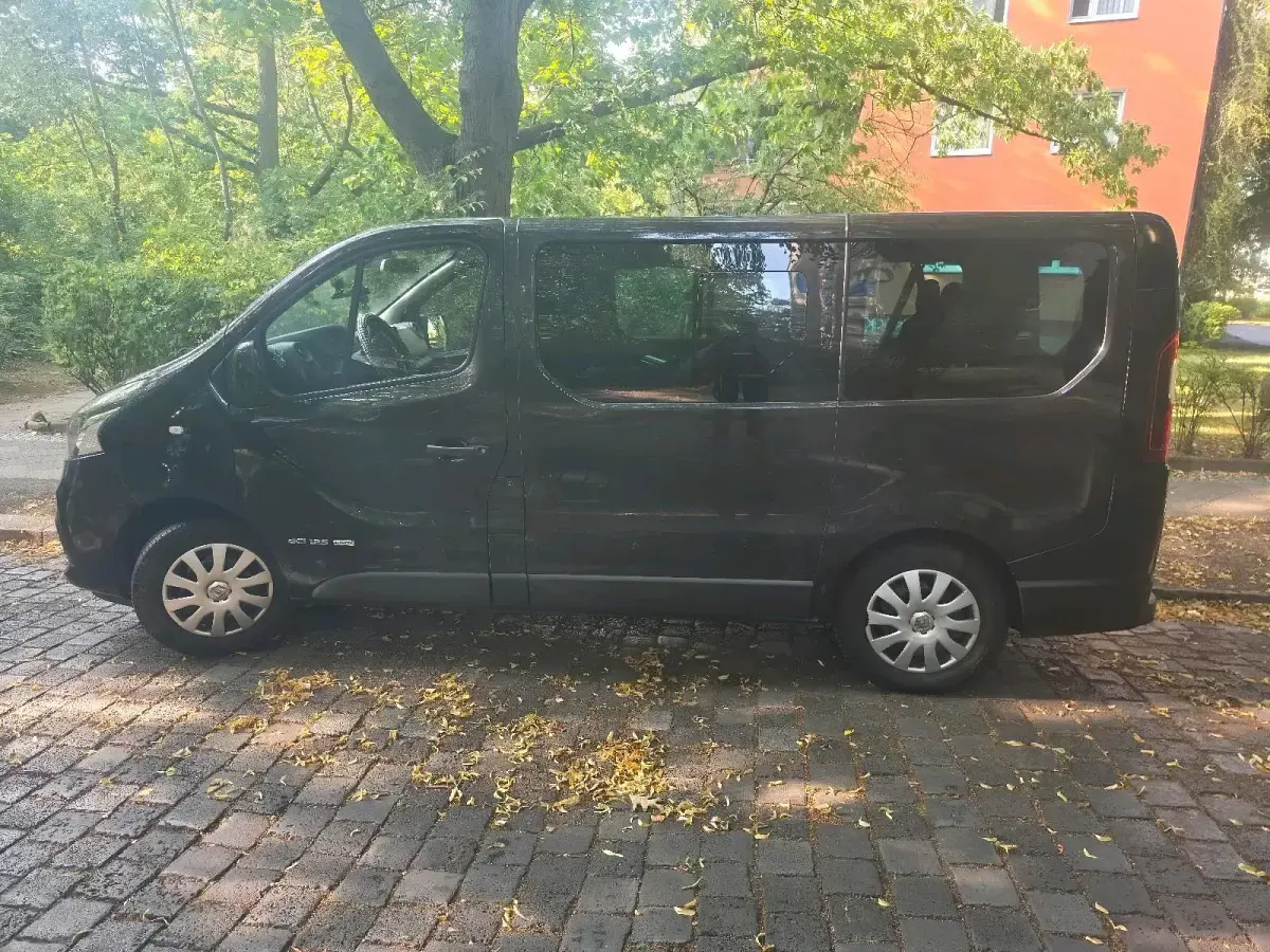 Gebraucht Renault Trafic 125 PS (91 kW) 2016 Schwarz Van / Kleinbus