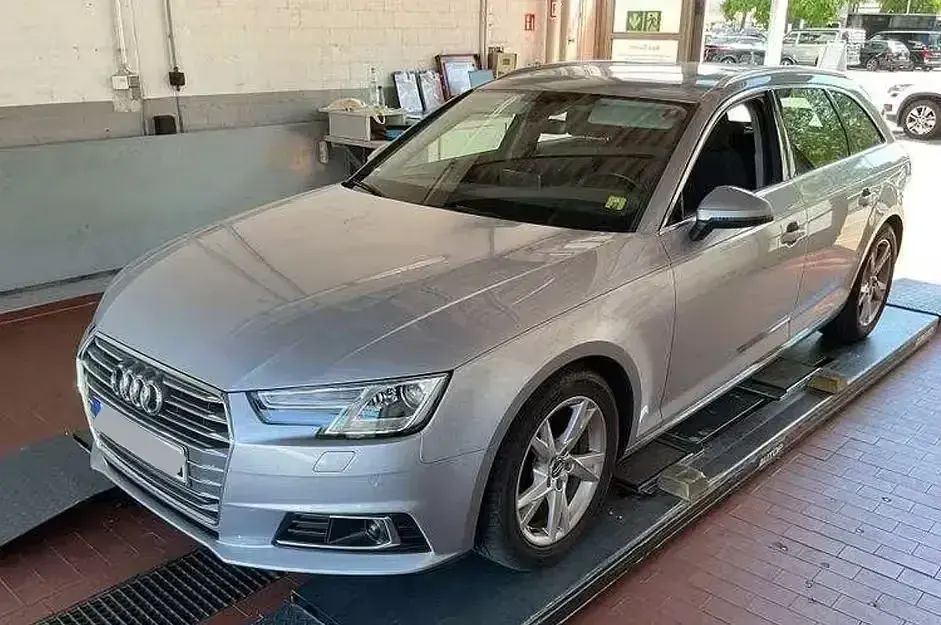 Gebraucht Audi A4 Sport 190 PS (139 kW) 2017 Kombi