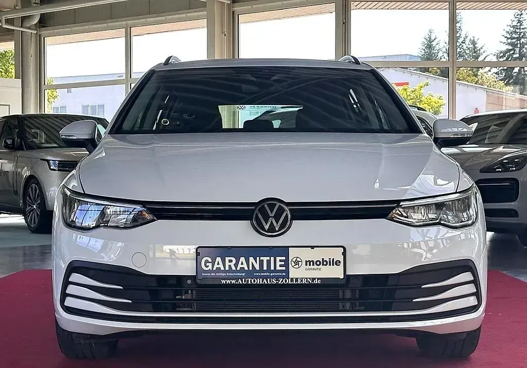 Gebraucht VW Golf VIII 131 PS (96 kW) 2022 Weiß Kombi