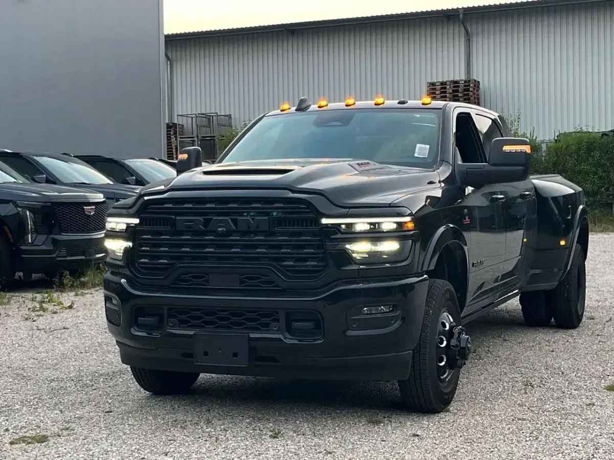 Neu Dodge Ram Limited 426 PS (313 kW) 2025 Schwarz Pickup