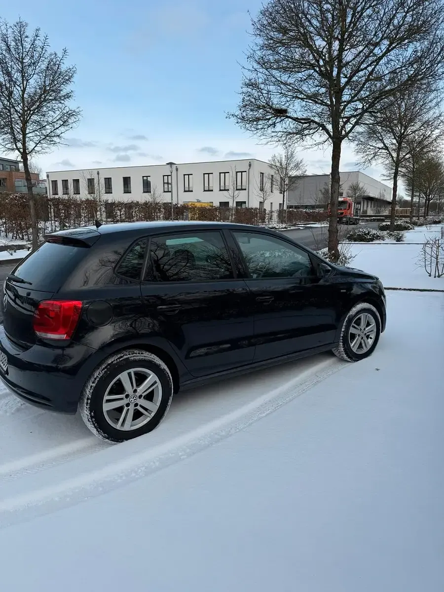 Gebraucht VW Polo 90 PS (66 kW) 2013 Schwarz Kleinwagen