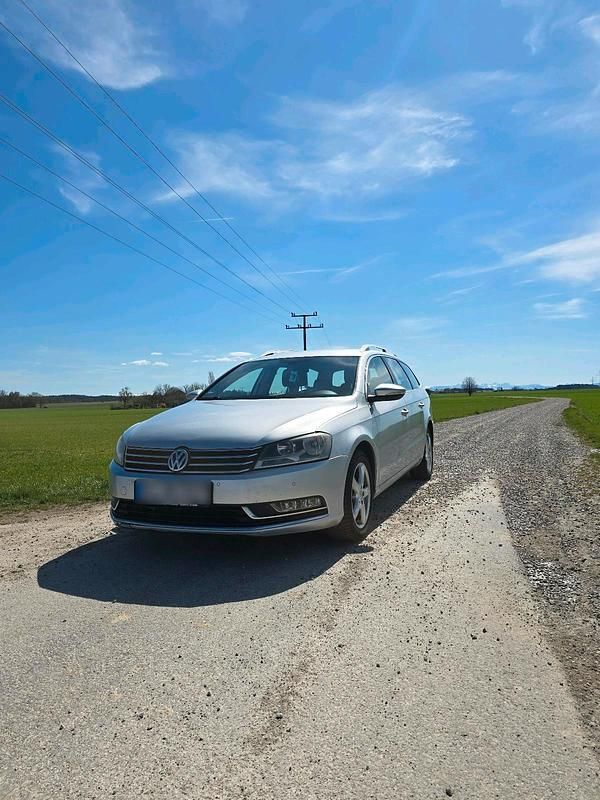 Gebraucht VW Passat Comfortline 105 PS (77 kW) 2012 Grau Kombi