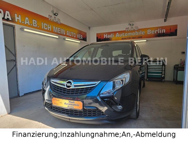 Schwarz Gebraucht 2012 Opel Zafira Tourer Edition Van / Kleinbus | 8.499 € (Fairer Preis) - Bild 1/4