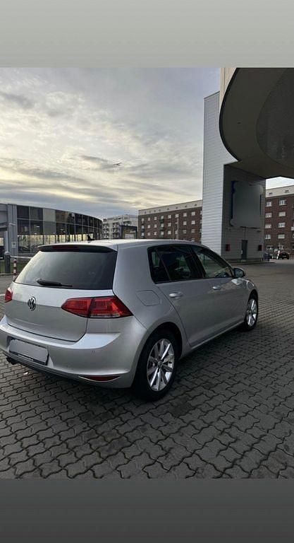 Gebraucht VW Golf VII Edition 150 PS (110 kW) 2015 Grau Limousine