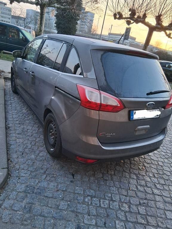 Gebraucht Ford Grand C-Max Titanium 140 PS (102 kW) 2012 Braun Van / Kleinbus