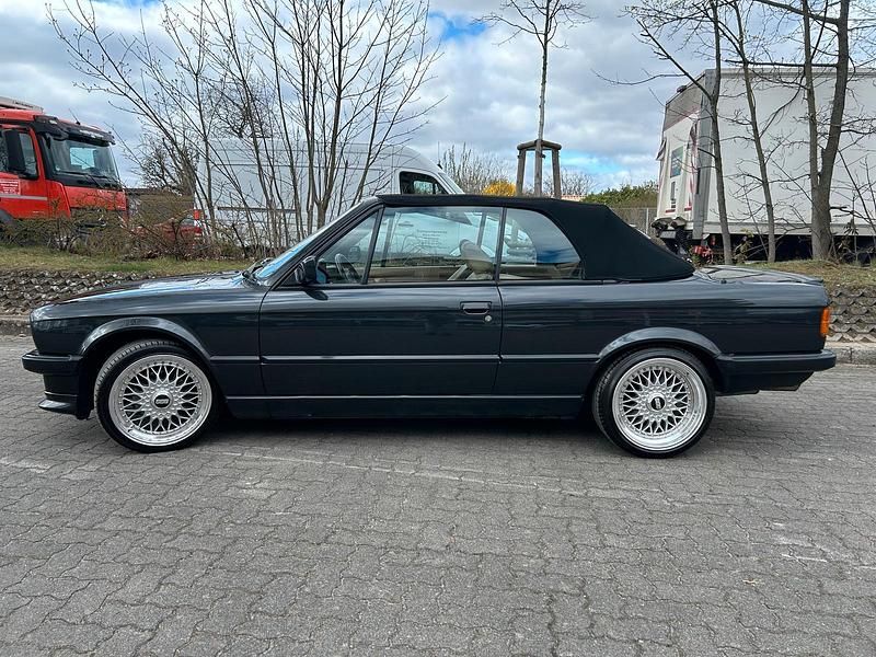 Gebraucht BMW 325 Cabriolet 1989 Schwarz Cabrio