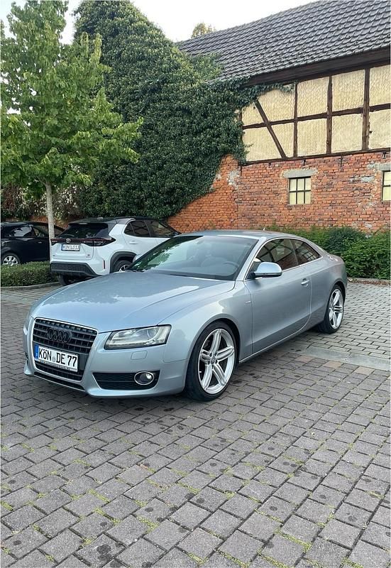 Silber Gebraucht 2009 Audi A5 S-Line Coupé | 6.900 € (Guter Preis) - Bild 1/4