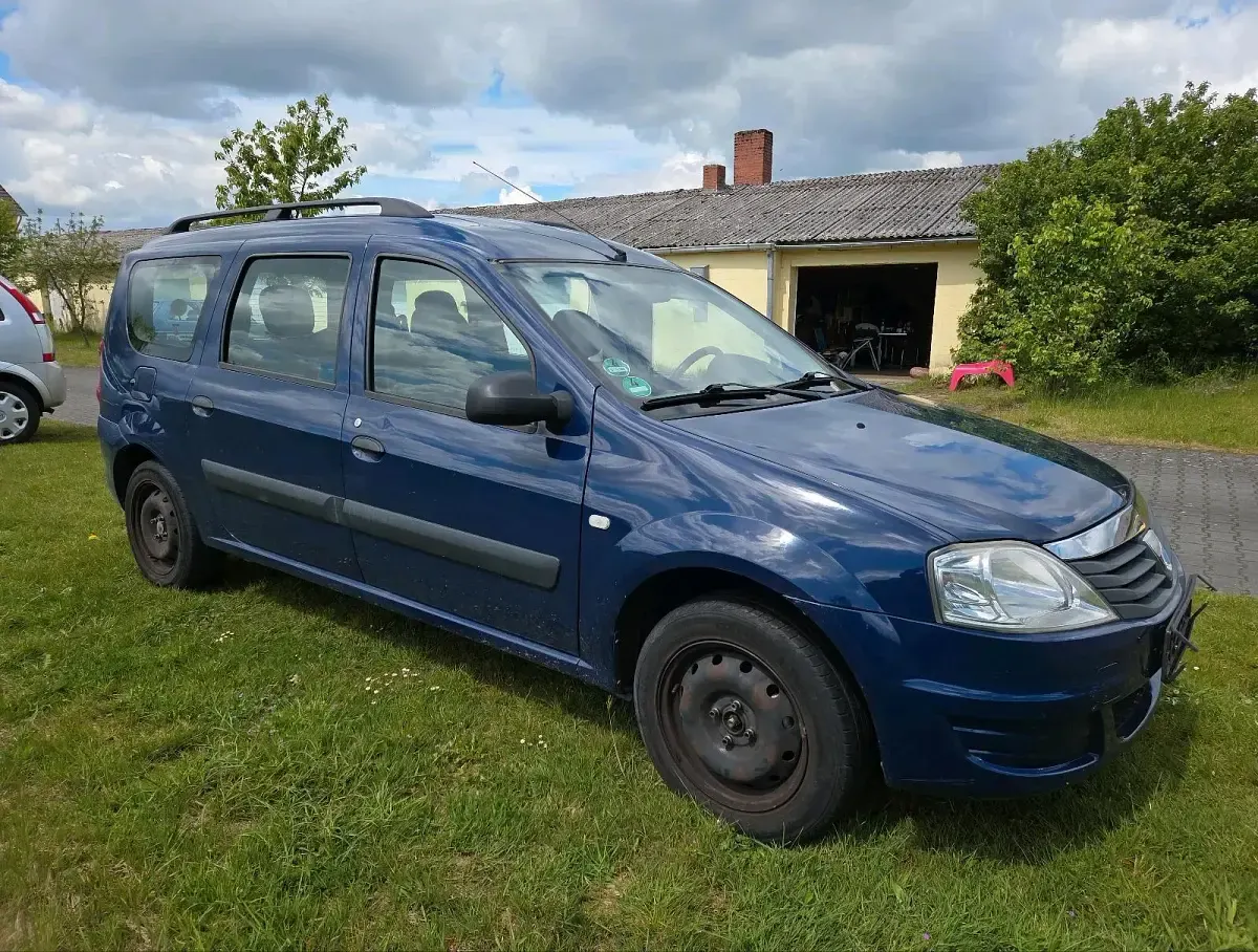 Używany Dacia Logan 75 KM (55 kW) 2009 Niebieski Kombi