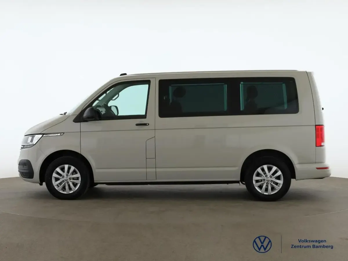 Używany VW Multivan Trendline 110 KM (80 kW) 2021 Minivan