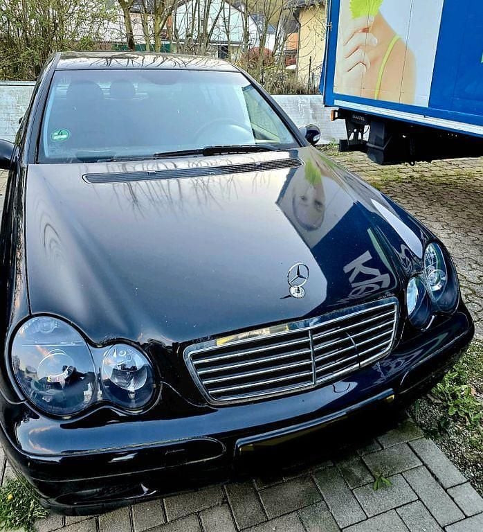 Gebraucht Mercedes C180 Classic 143 PS (105 kW) 2004 Schwarz Limousine