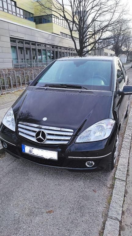 Schwarz Gebraucht 2009 Mercedes A180 Avantgarde Van / Kleinbus | 3.999 € (Guter Preis) - Bild 1/4