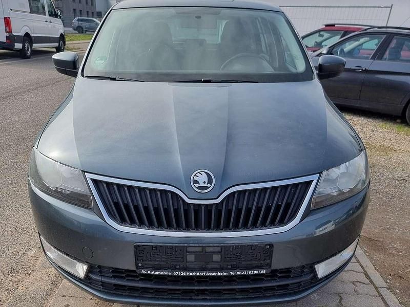 Second-hand Skoda Rapid 105 CP (77 kW) 2014 Gri Break